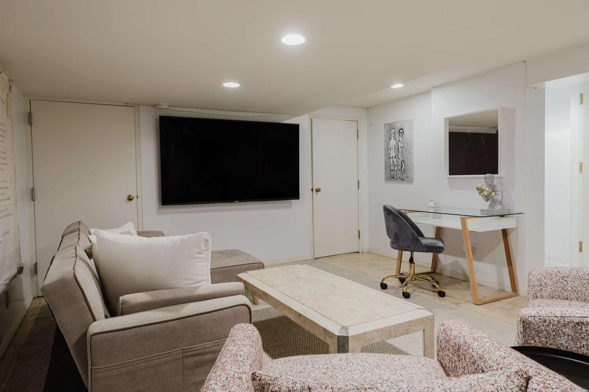 Holiday home Private Beautiful Townhome W Zen Garden