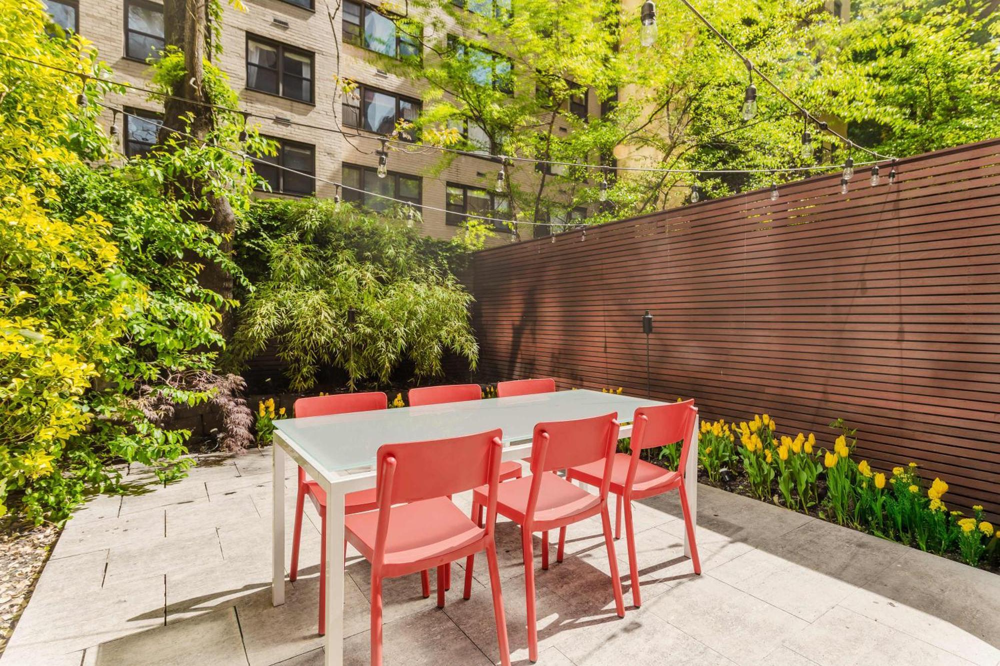 Holiday home Private Beautiful Townhome W Zen Garden