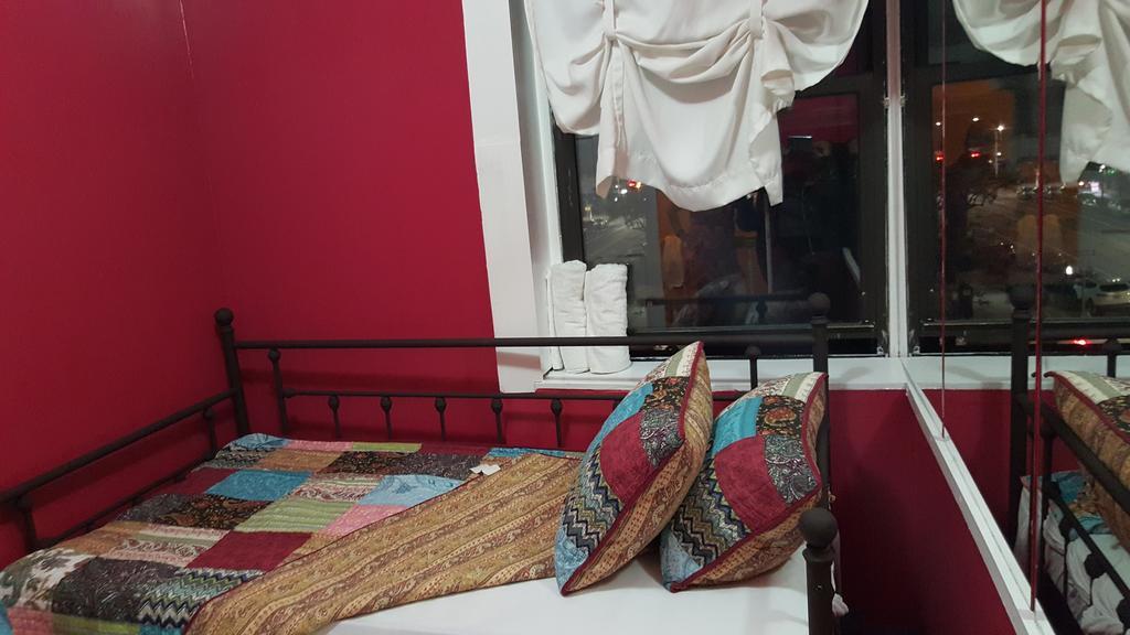 Oyo Bed And Breakfast *