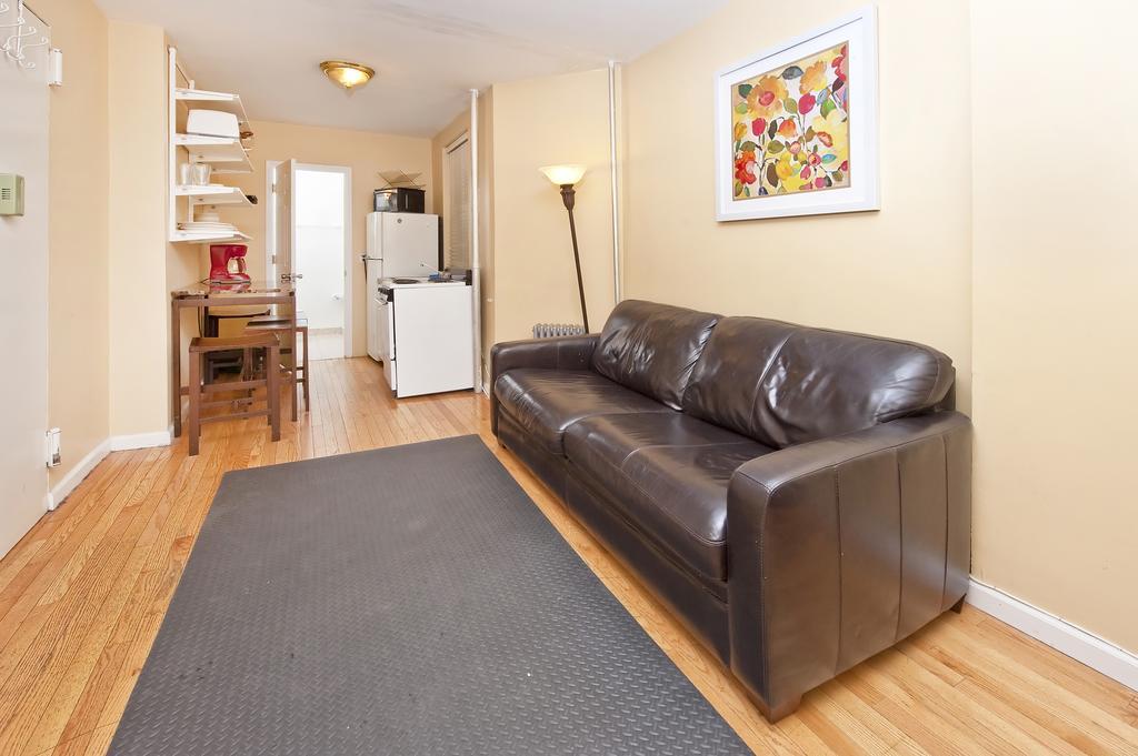Superior Midtown East Apartment *