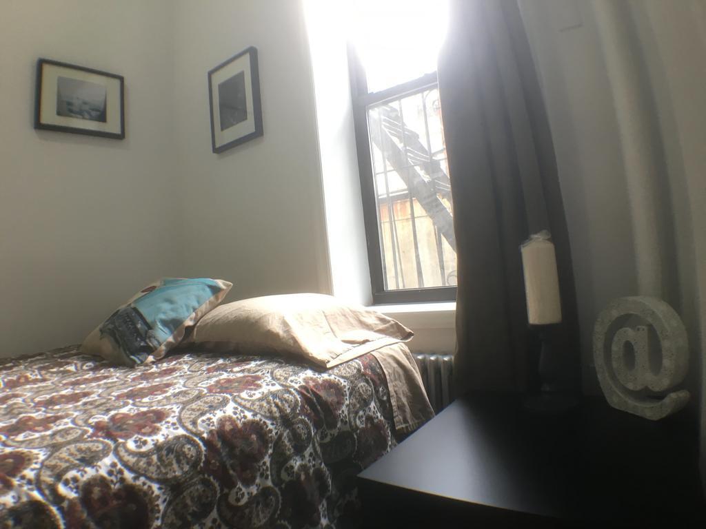Two Bedroom Henry Street #42 Apartment *