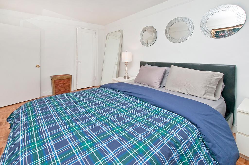 Superior Midtown East Apartment *
