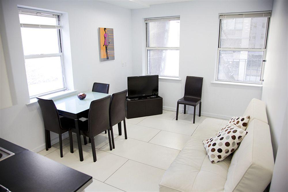 Un Place 2* New York