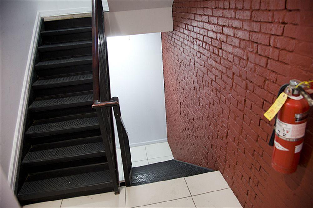 Un Place Aparthotel 2*