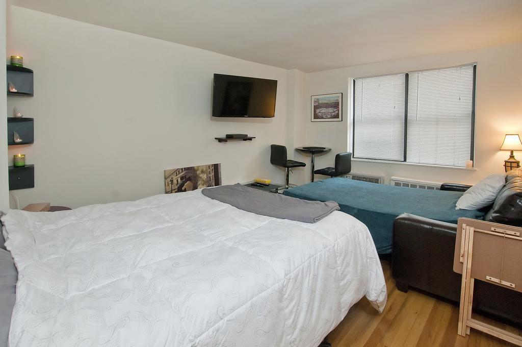 Superior Midtown East Apartment