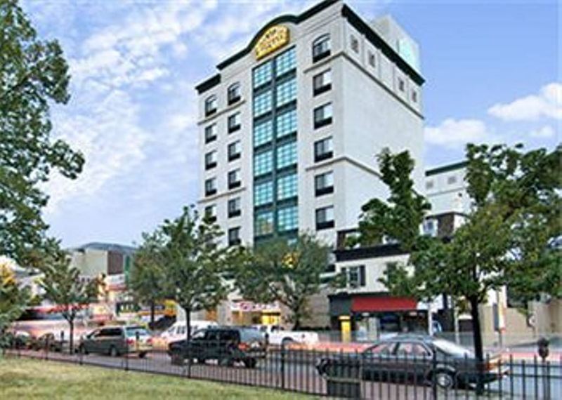 Marco Laguardia & Hotel