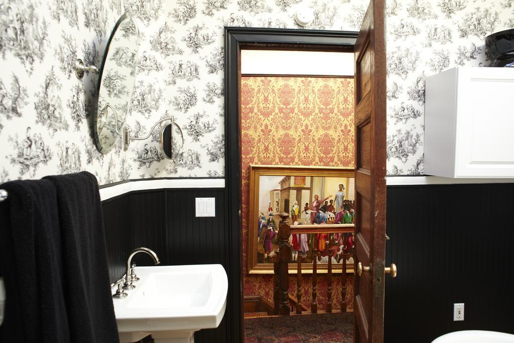 The New York Renaissance Home And Guesthouse