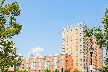 Hotel Sky City