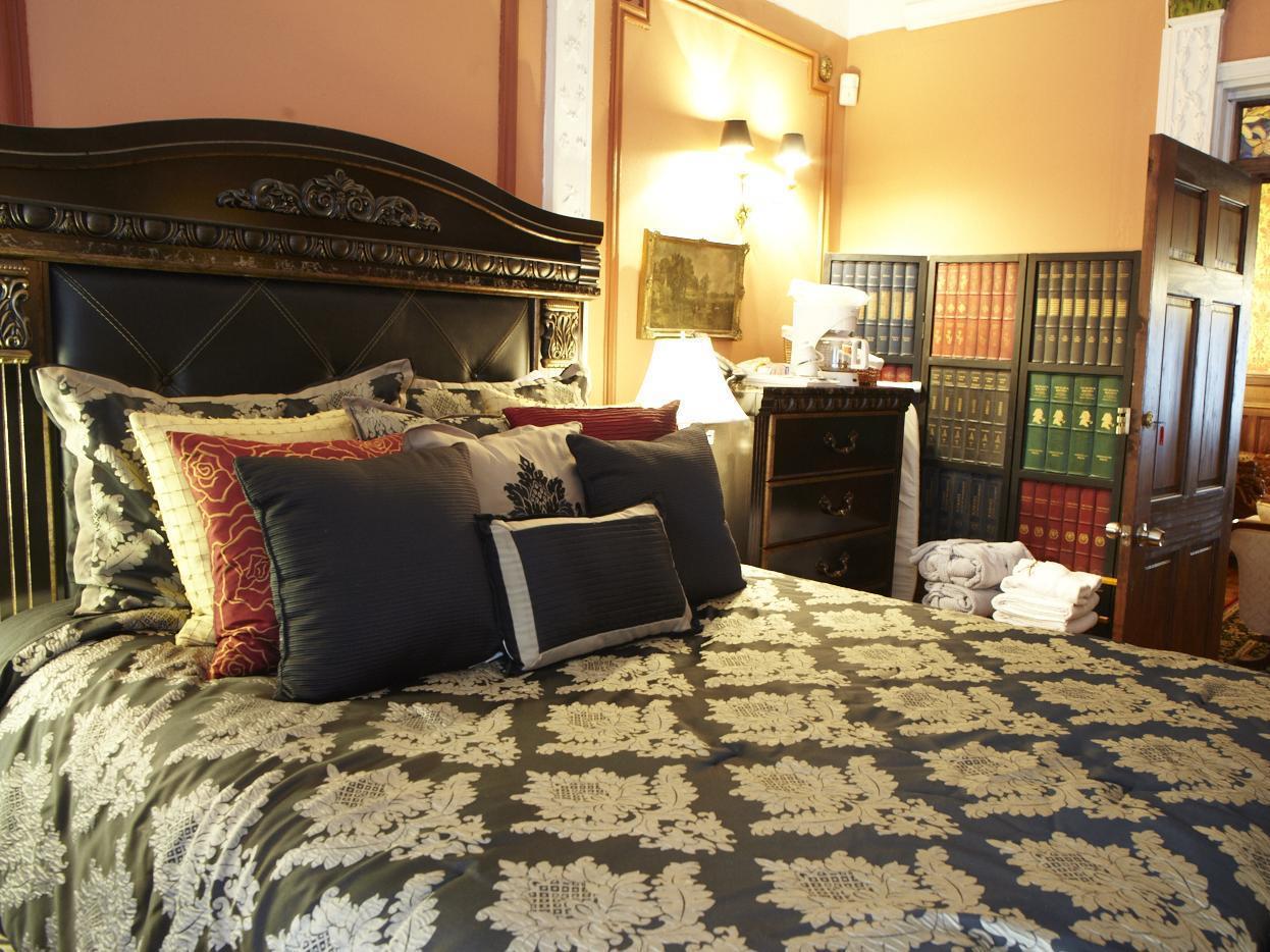 The New York Renaissance Home And Guesthouse Hotel New York