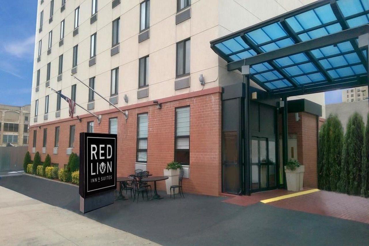 Hotel Red Lion And Brooklyn