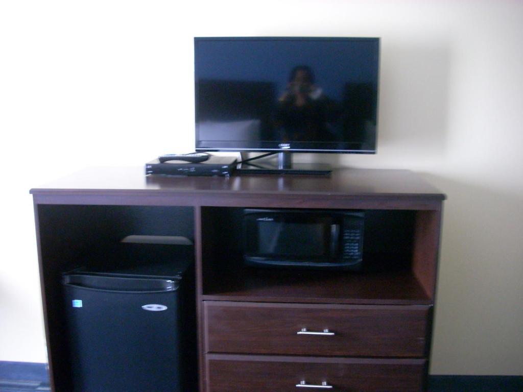 Days & By Wyndham Ozone Park/jfk Airport Hotel 2*
