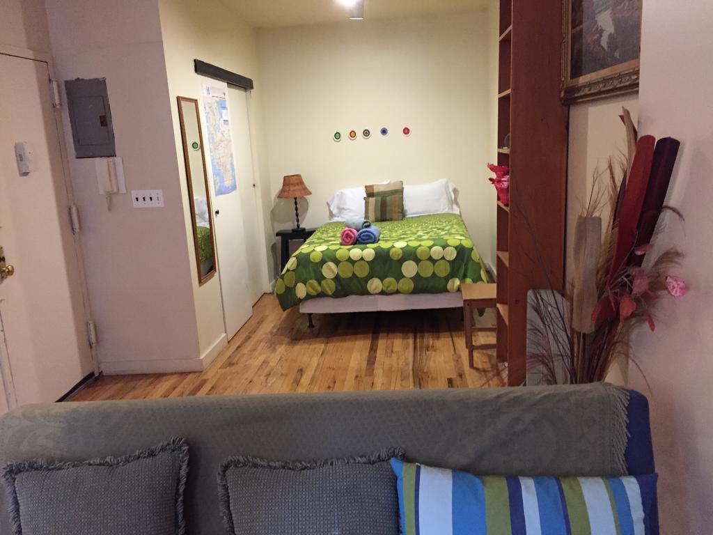 Studio - United Nations Plaza Apartment *