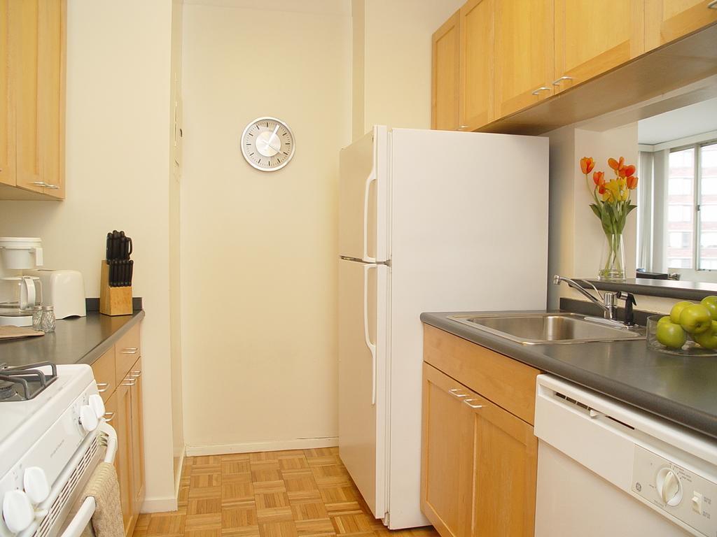 Longacre House Apartment