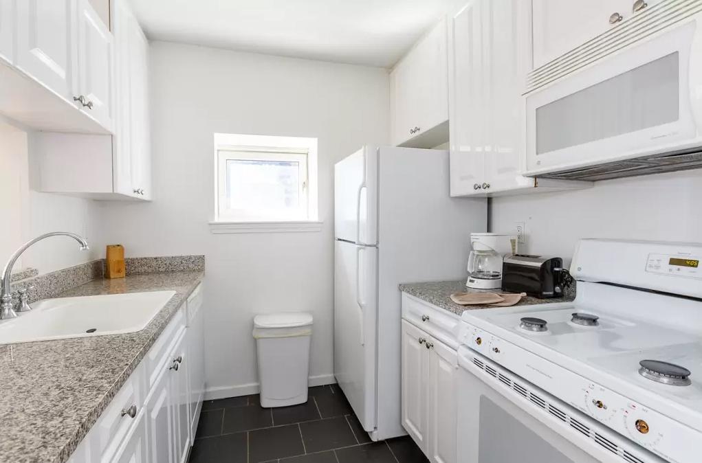Tower Suites In Times Square Apartment