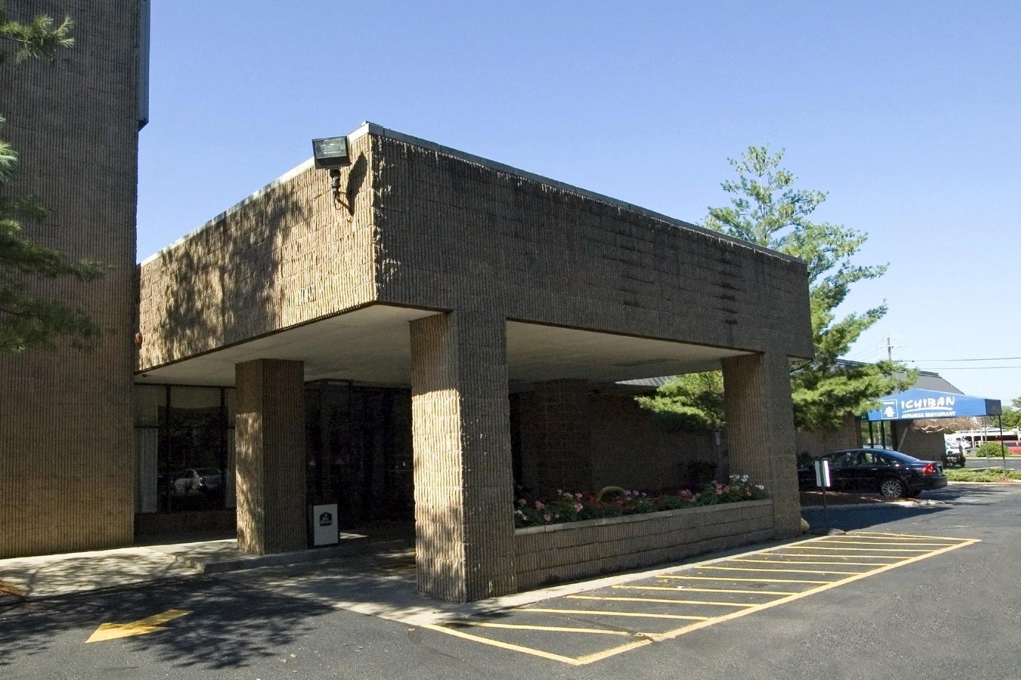 Western Oritani Hotel 2*