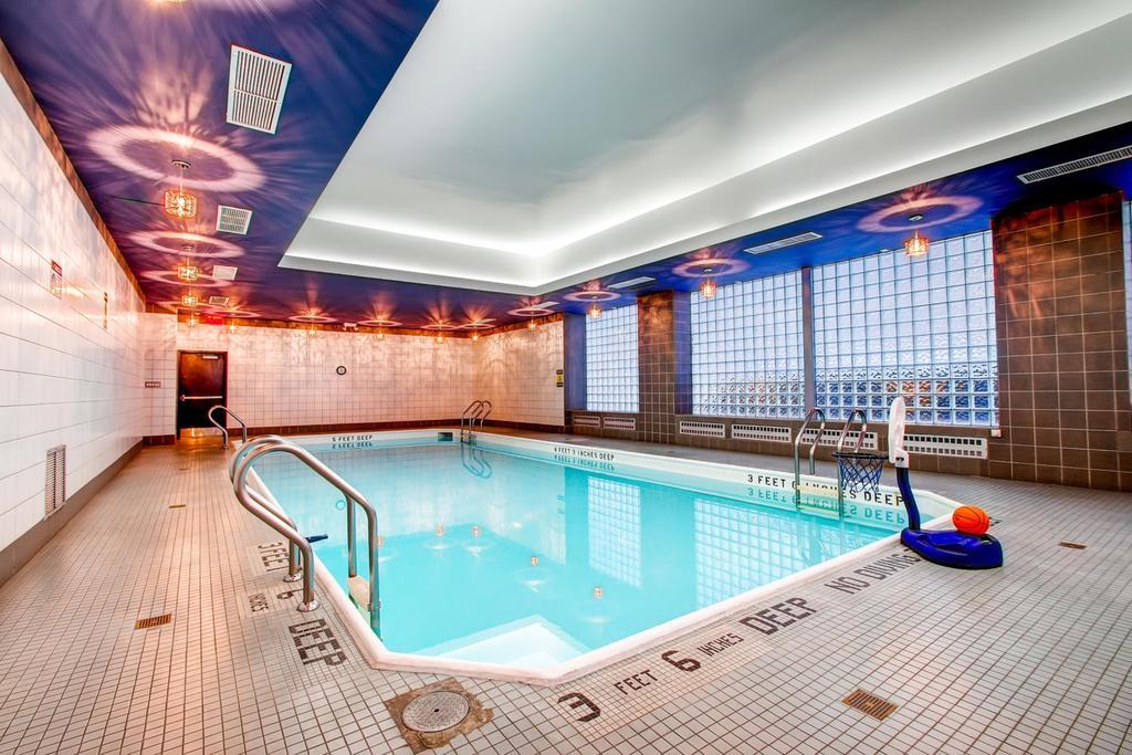 Global Luxury At Ritz Plaza *
