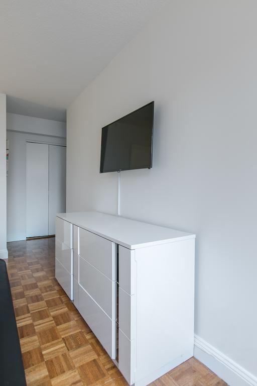 Lincoln Center Luxury Apartment
