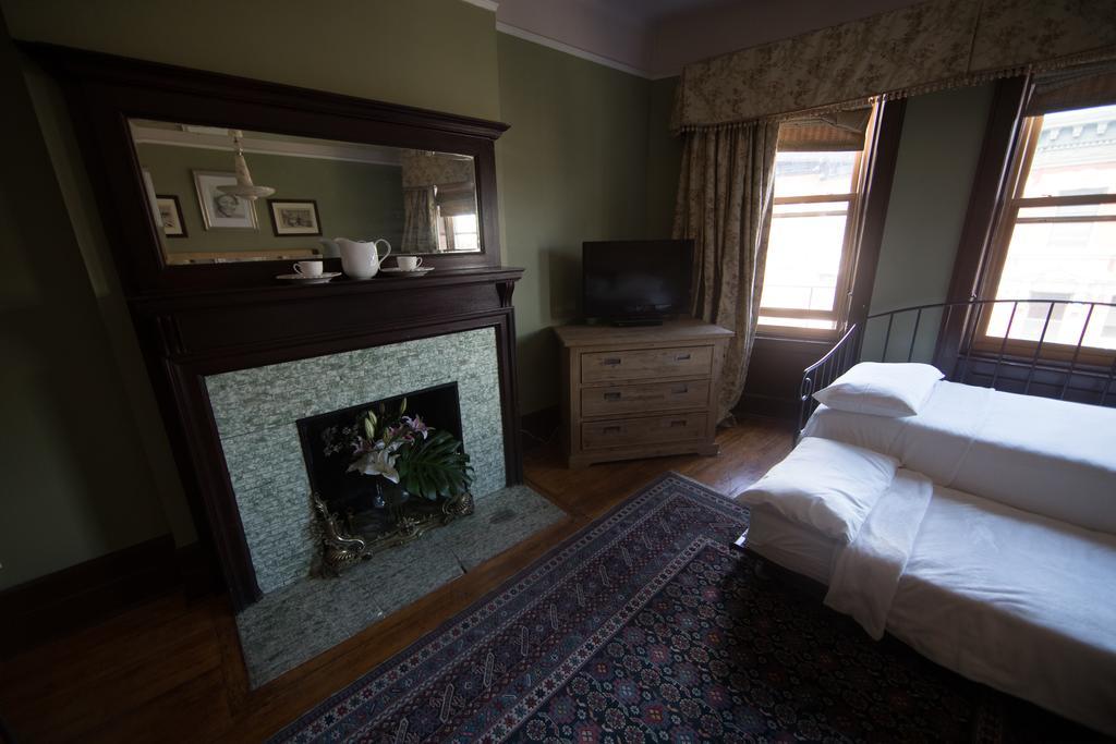 Bed & Breakfast Candy Hill Harlem 3*