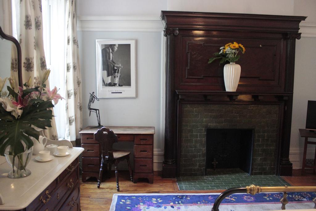 Candy Hill Harlem Bed & Breakfast