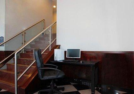 Quality Long Island - Queensboro Bridge 3*