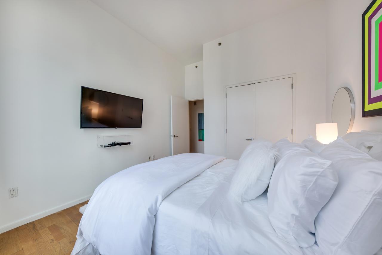 Times Square Lux Highrise