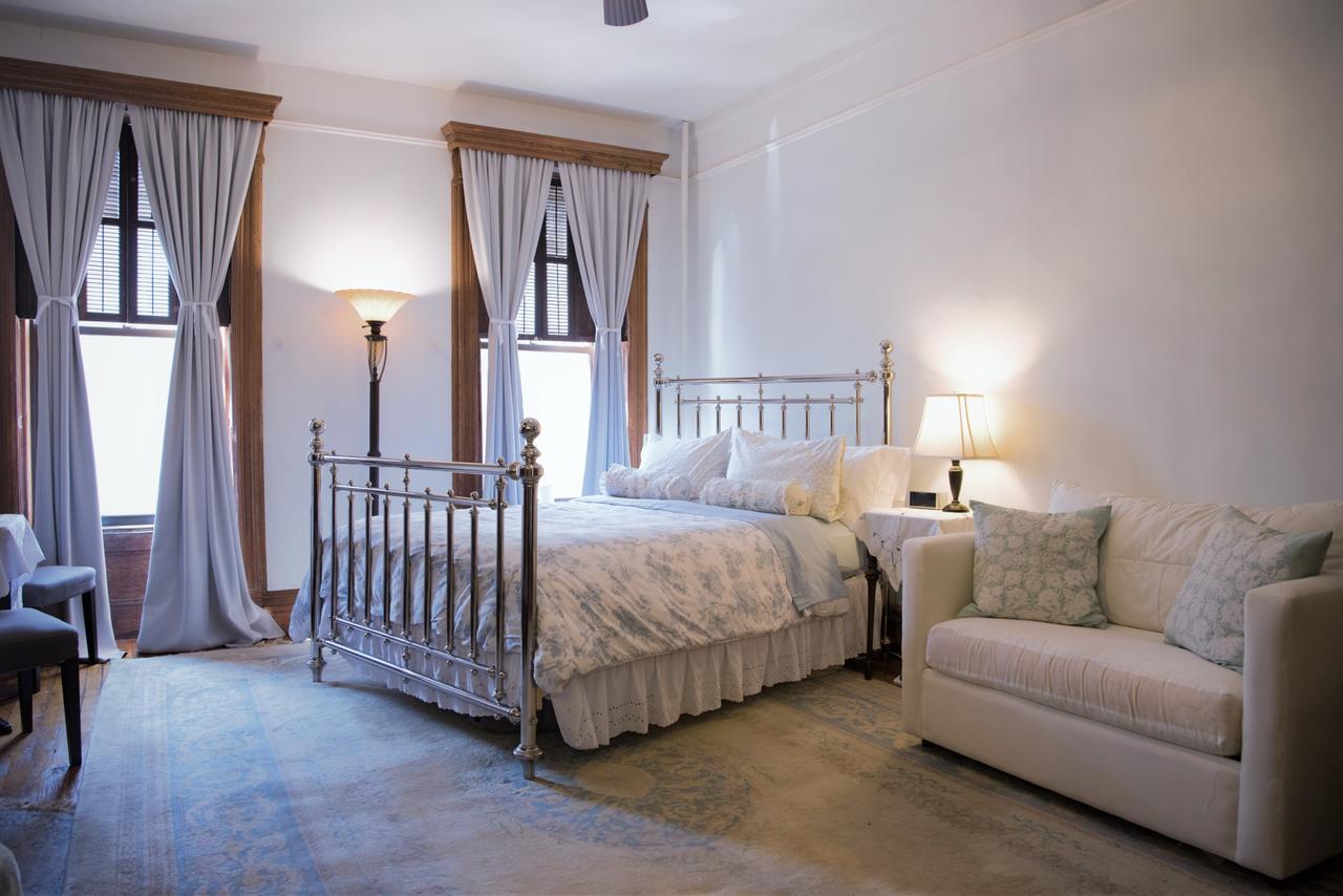 Harlem Grand Bed & Breakfast