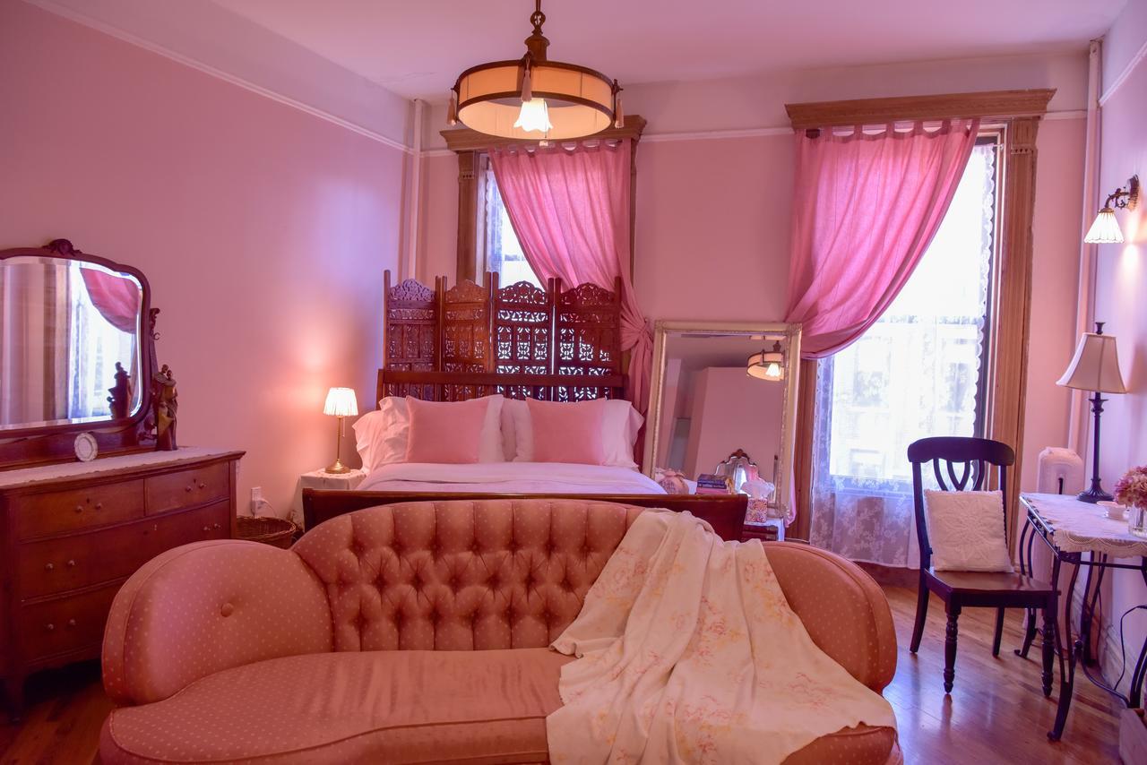 Harlem Grand Bed & Breakfast