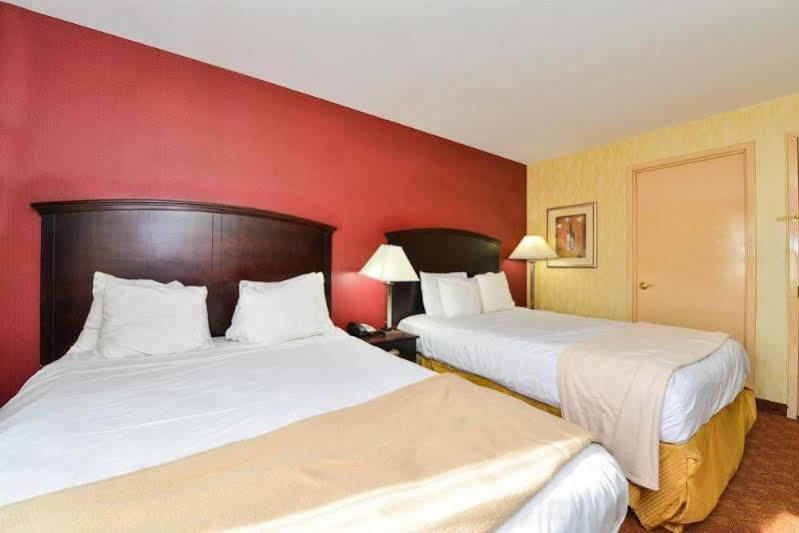 Clarion Jamaica Hotel 3*
