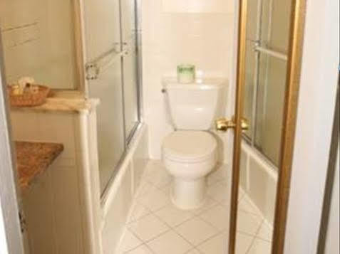 Jfk Hotel 2*