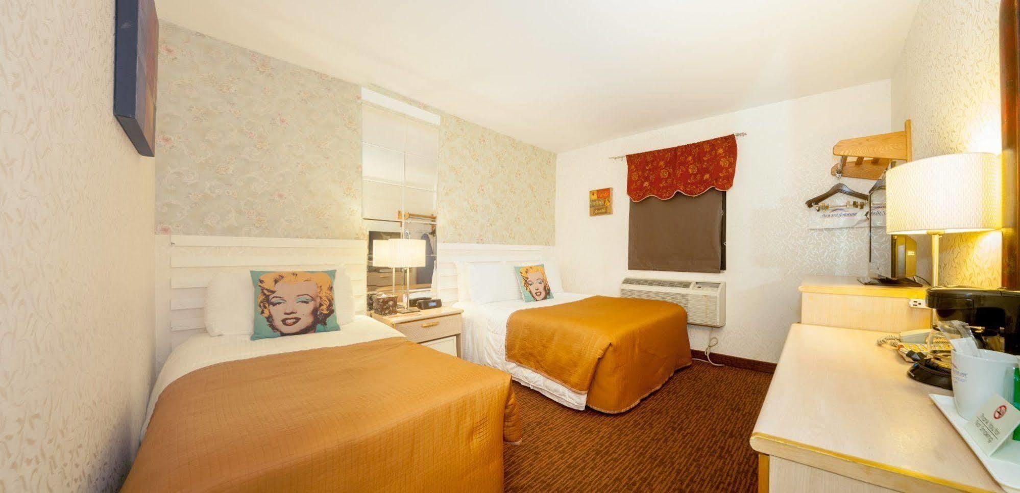 Hotel Flushing 88