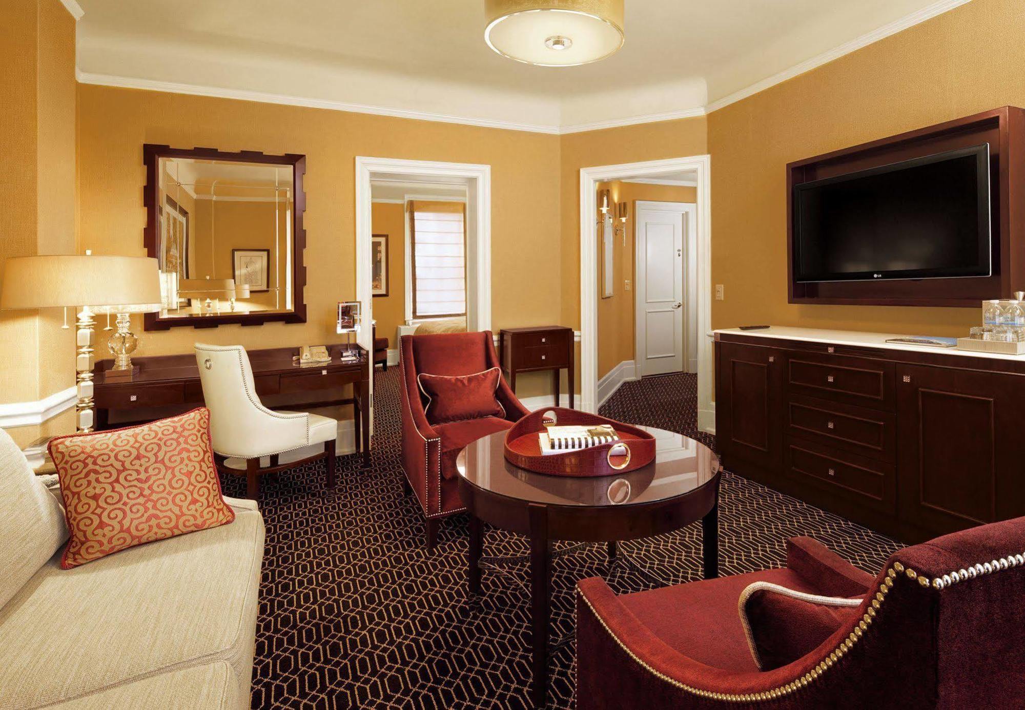 The Algonquin Times Square, Autograph Collection Hotel New York