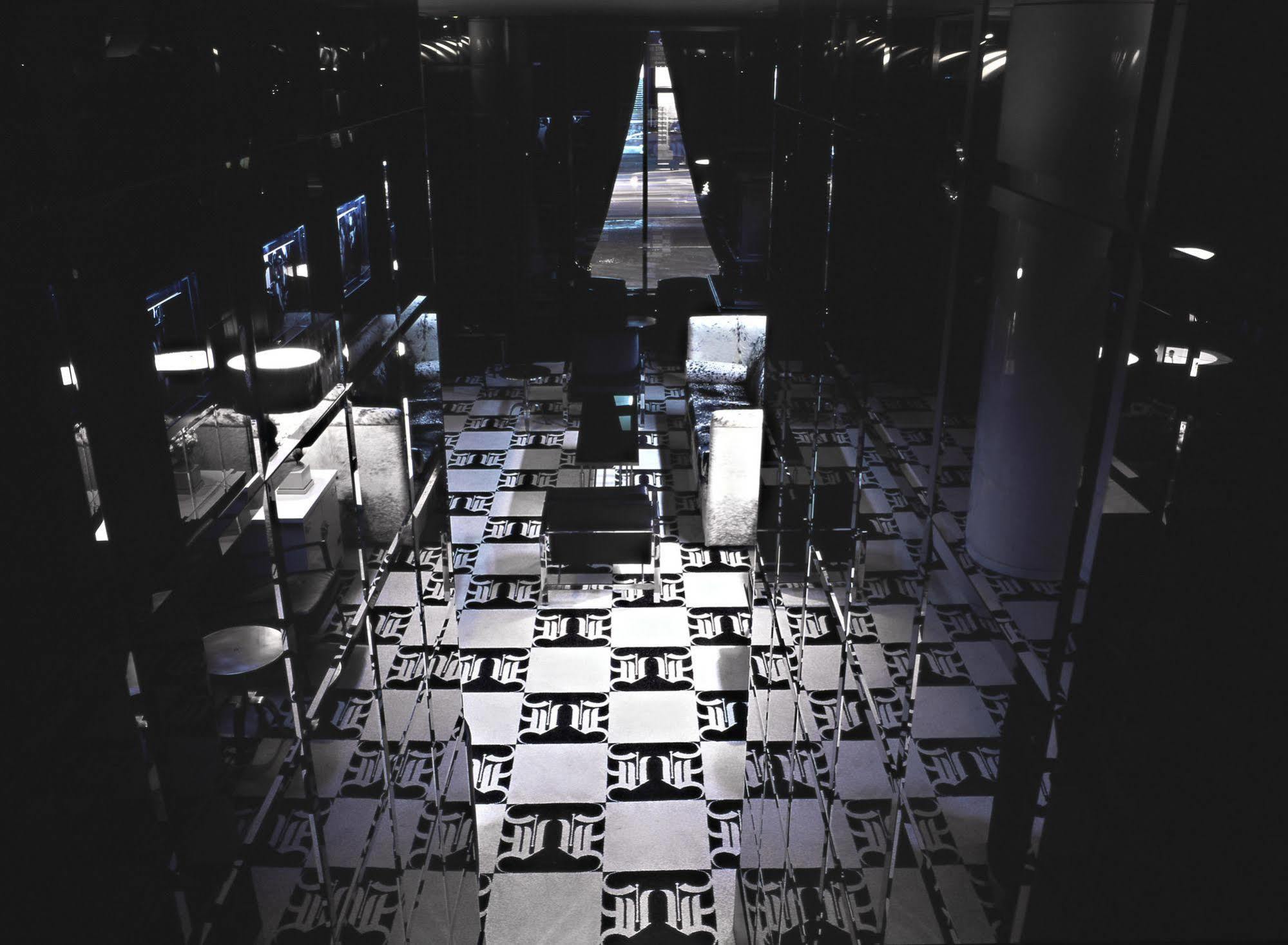 Hotel Night By Sb At Times Square