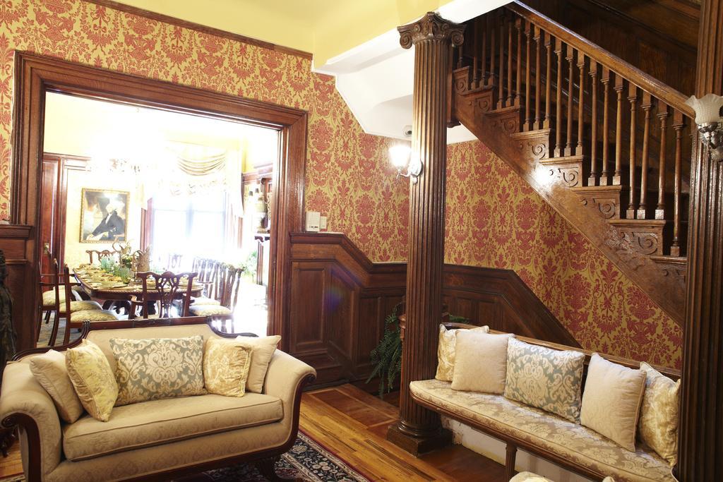 The New York Renaissance Home And Guesthouse Hotel