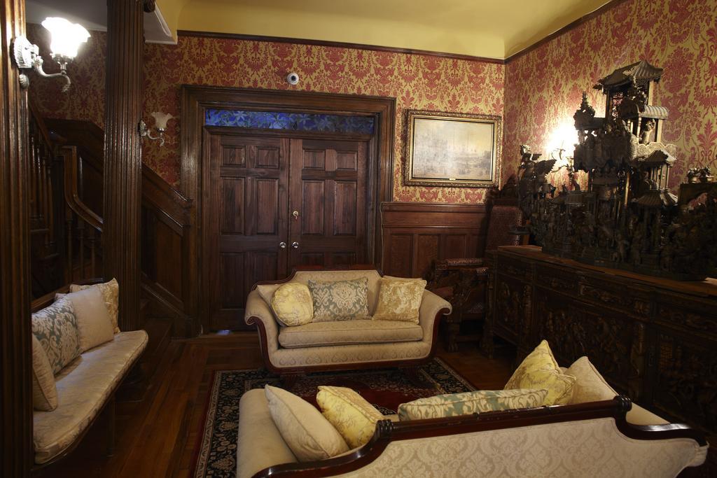 The New York Renaissance Home And Guesthouse 4* New York