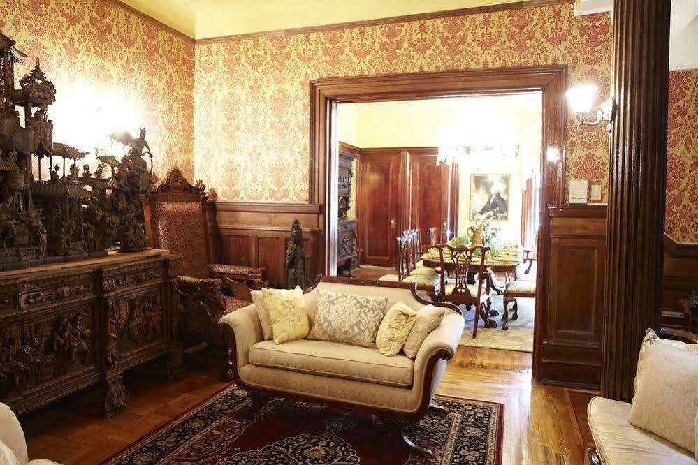 The New York Renaissance Home And Guesthouse Hotel New York