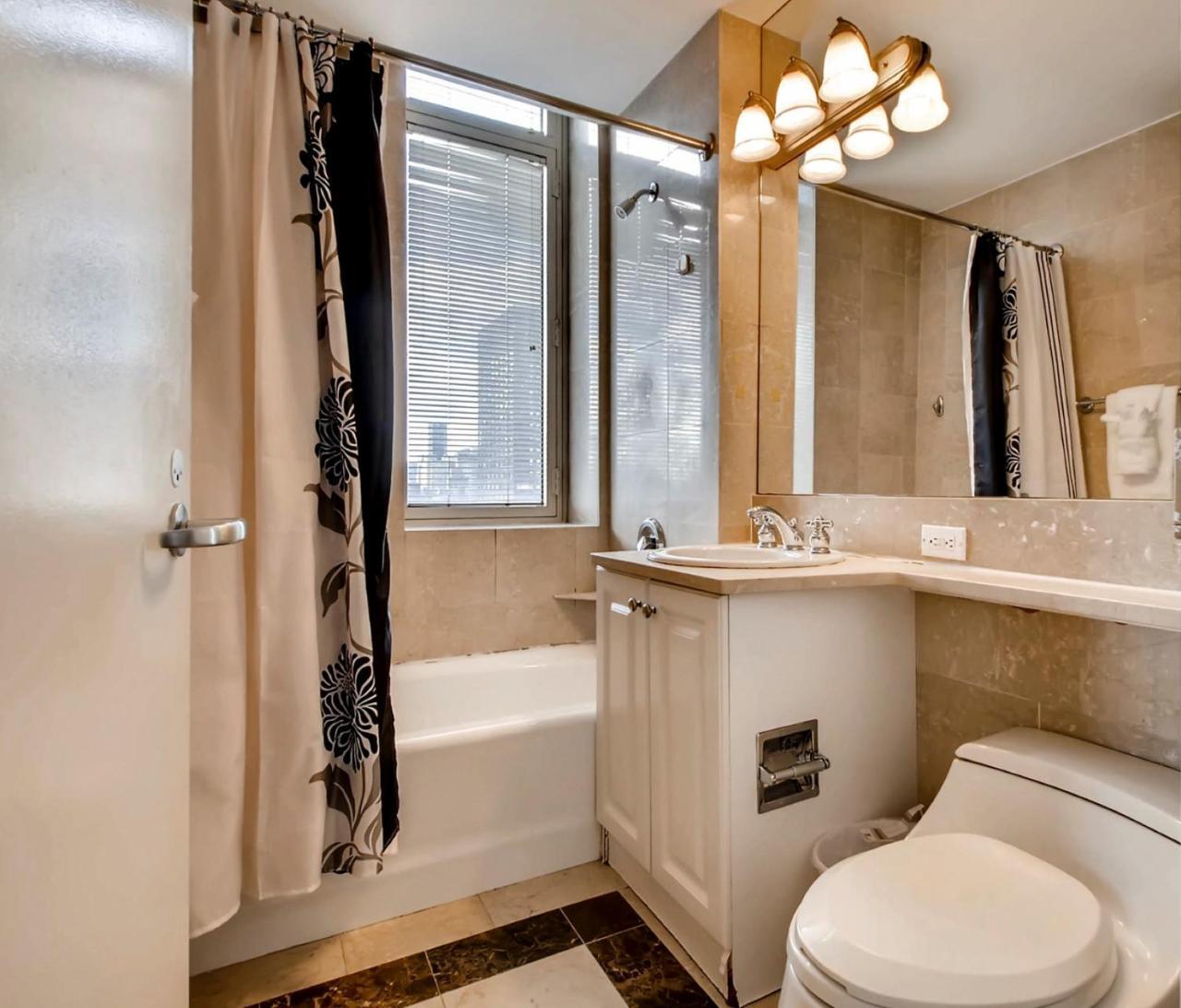 Churchill Living The Pearl * New York