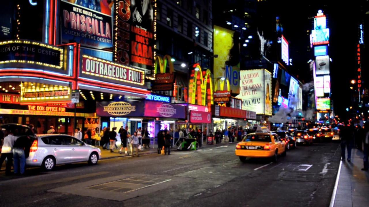 2 Bdr In The Center Of Times Square 42nd St Apartment