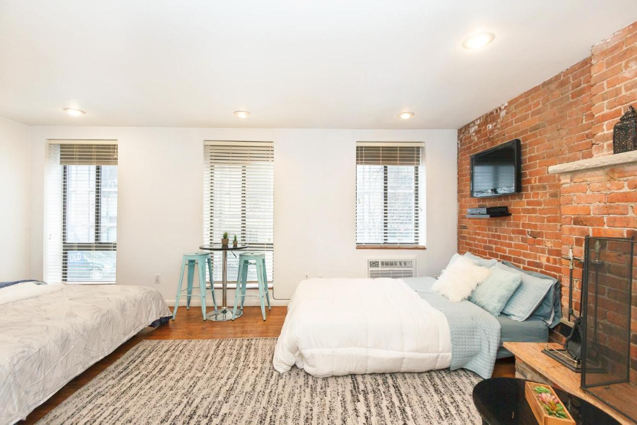 Broadway, Times Square, Central Park Studio Apartment