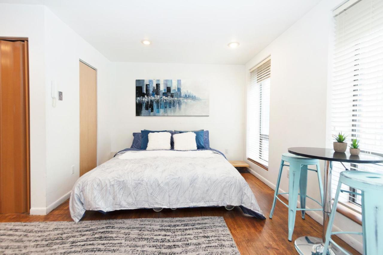 Broadway, Times Square, Central Park Studio Apartment *