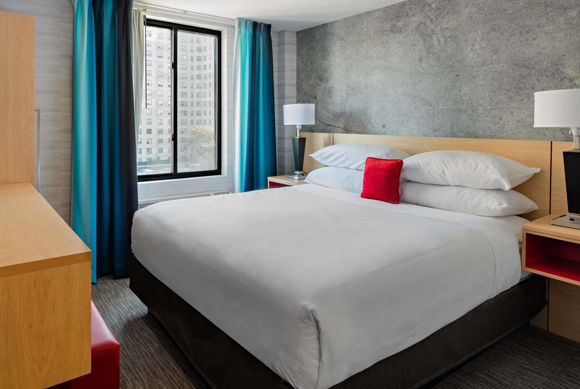 Red Lion And Brooklyn Hotel