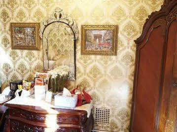 The New York Renaissance Home And Guesthouse Hotel New York