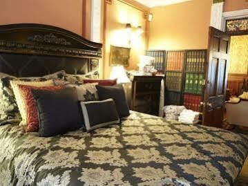The New York Renaissance Home And Guesthouse Hotel New York
