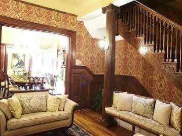 Hotel The New York Renaissance Home And Guesthouse 4*