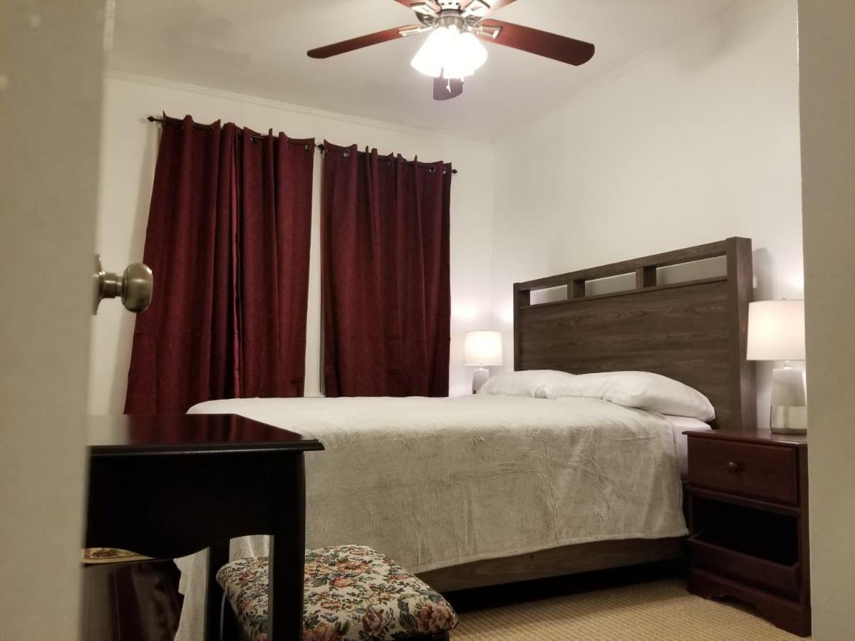 Lovely Queens Getaway Apartment *