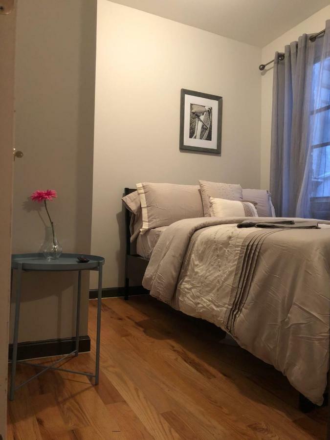 Apartment 3 Bedroom In Historical Harlem, Ny *