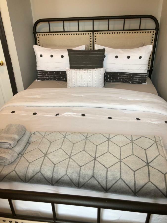 3 Bedroom In Historical Harlem, Ny New York