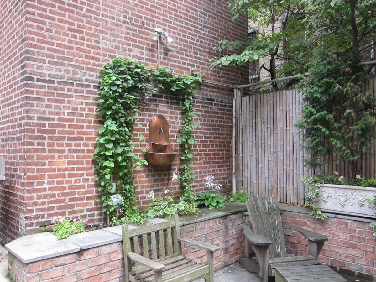 Harlem Jazz Getaway Mansion. New York