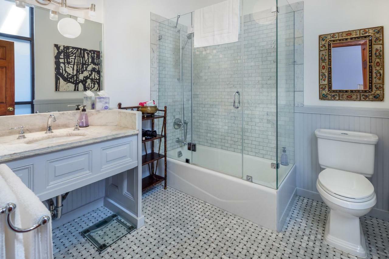 Guest house Manhattan Guest Suites 3*