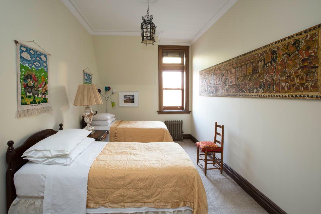 Manhattan Guest Suites Guest house 3*