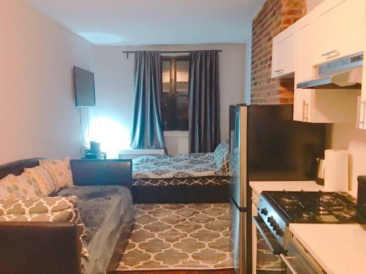 Apartment Studio At 29th Street & 10th Avenue New York
